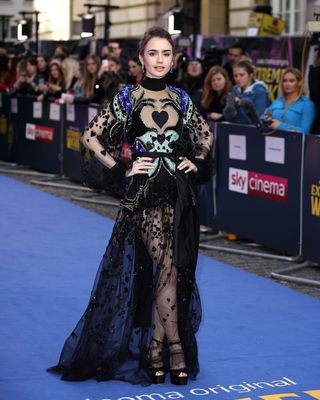 Lily Collins Poster G2495281