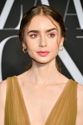 Lily Collins Poster G2495333