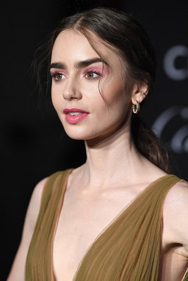 Lily Collins Poster G2495334