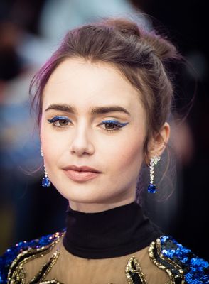 Lily Collins puzzle G2495335