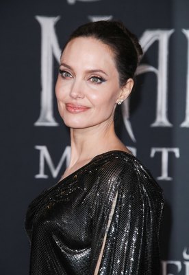 Angelina Jolie puzzle G2500618
