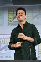 Tom Cruise Longsleeve T-shirt #3059633