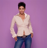 Halle Berry t-shirt #3082069
