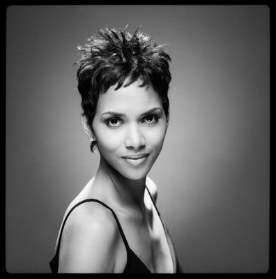 Halle Berry Stickers G2540714
