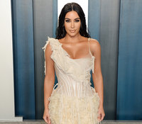 Kim Kardashian sweatshirt #3106902