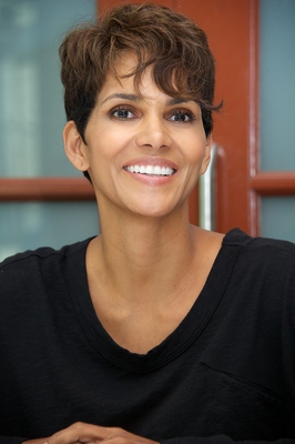 Halle Berry Stickers G2571050