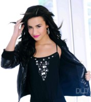 Demi Lovato Longsleeve T-shirt #282867