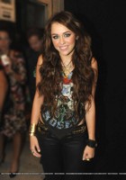 Miley Cyrus Longsleeve T-shirt #288079
