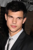 Taylor Lautner Mouse Pad G299718