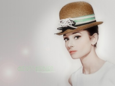 Audrey Hepburn Poster G300625