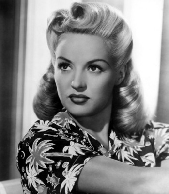 Betty Grable Poster G301171