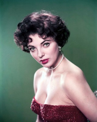 Joan Collins Poster G306853
