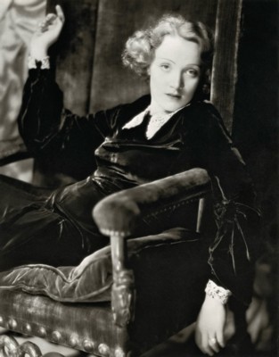 Marlene Dietrich puzzle G309463