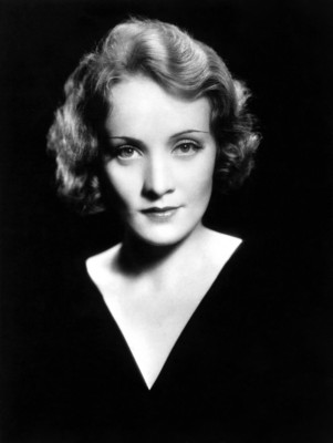 Marlene Dietrich Poster G309487