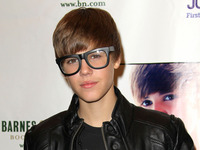 Justin Bieber hoodie #702038