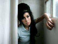 Amy Winehouse t-shirt #708653