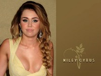 Miley Cyrus Longsleeve T-shirt #729180