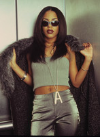 Aaliyah Longsleeve T-shirt #733247