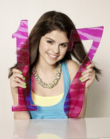 Selena Gomez mug #G324319