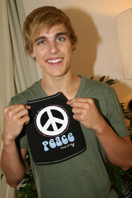 Cody Linley Poster G332312
