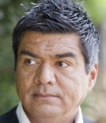 George Lopez Poster G338386