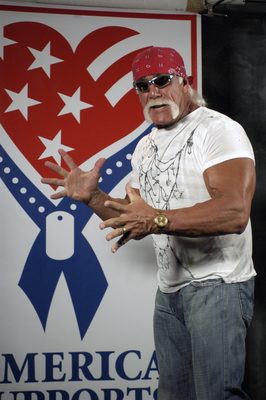 Hulk Hogan sweatshirt