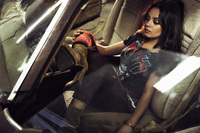 Mila Kunis t-shirt #770829