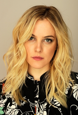 Riley Keough Poster G351302