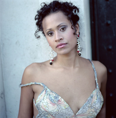 Angel Coulby Poster G354083