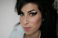 Amy Winehouse hoodie #785799