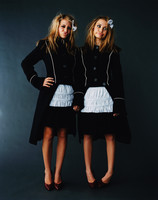 Mary Kate & Ashley Olsen sweatshirt #796098