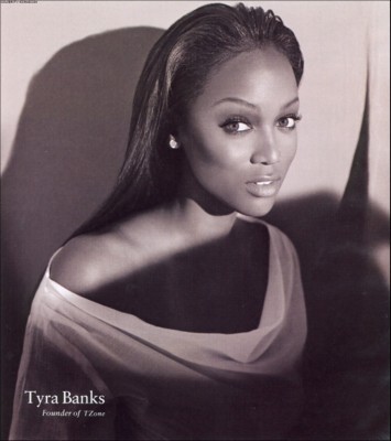 Tyra Banks puzzle G38085