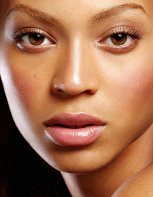 Beyonce Knowles Poster G392669