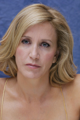 Felicity Huffman puzzle G395650