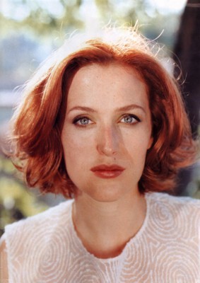 Gillian Anderson Poster G40432