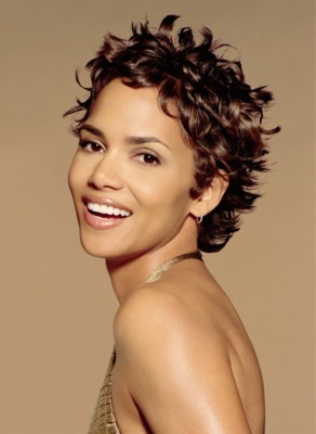 Halle Berry Poster G40536