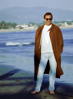 Kevin Costner Stickers G446423