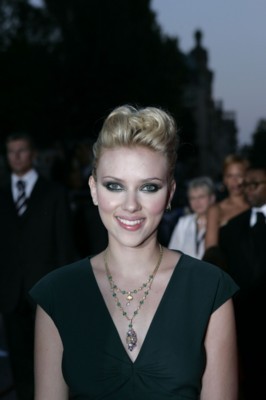 Scarlett Johansson tote bag #G44670