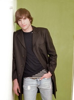 Ashton Kutcher t-shirt #881994