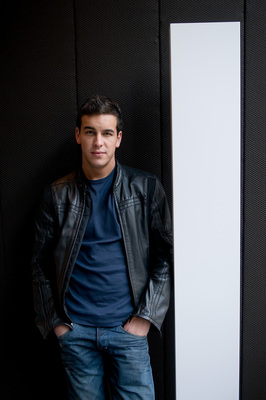 Mario Casas poster with hanger