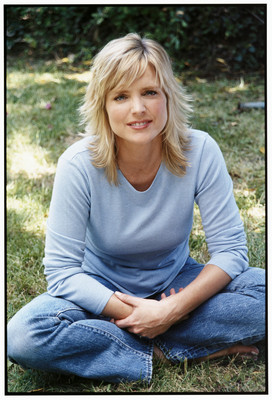 Courtney Thorne Smith Mouse Pad G458076