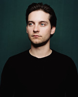 Tobey Maguire t-shirt #888743