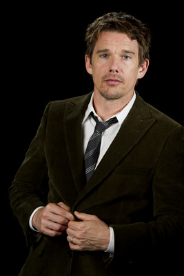 Ethan Hawke Mouse Pad G496480