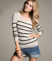 Maryna Linchuk sweatshirt #948371