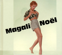 Magali Noel Longsleeve T-shirt #949848