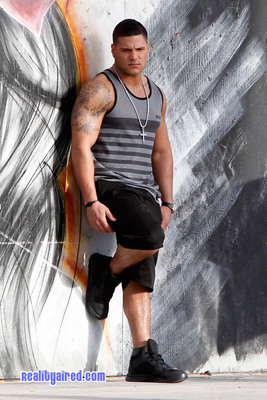 Ronnie Ortiz Magro canvas poster
