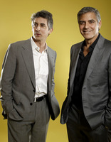 George Clooney Longsleeve T-shirt #953710