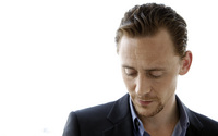 Tom Hiddleston t-shirt #953958