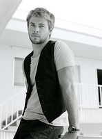 Chris Hemsworth Tank Top #954955