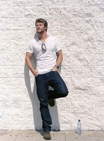 Chris Hemsworth hoodie #954957